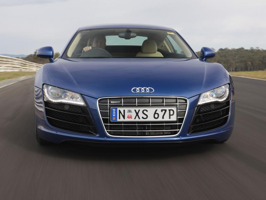  Audi R8 V10 2009 года  (AU) (фото 8 из 14)
